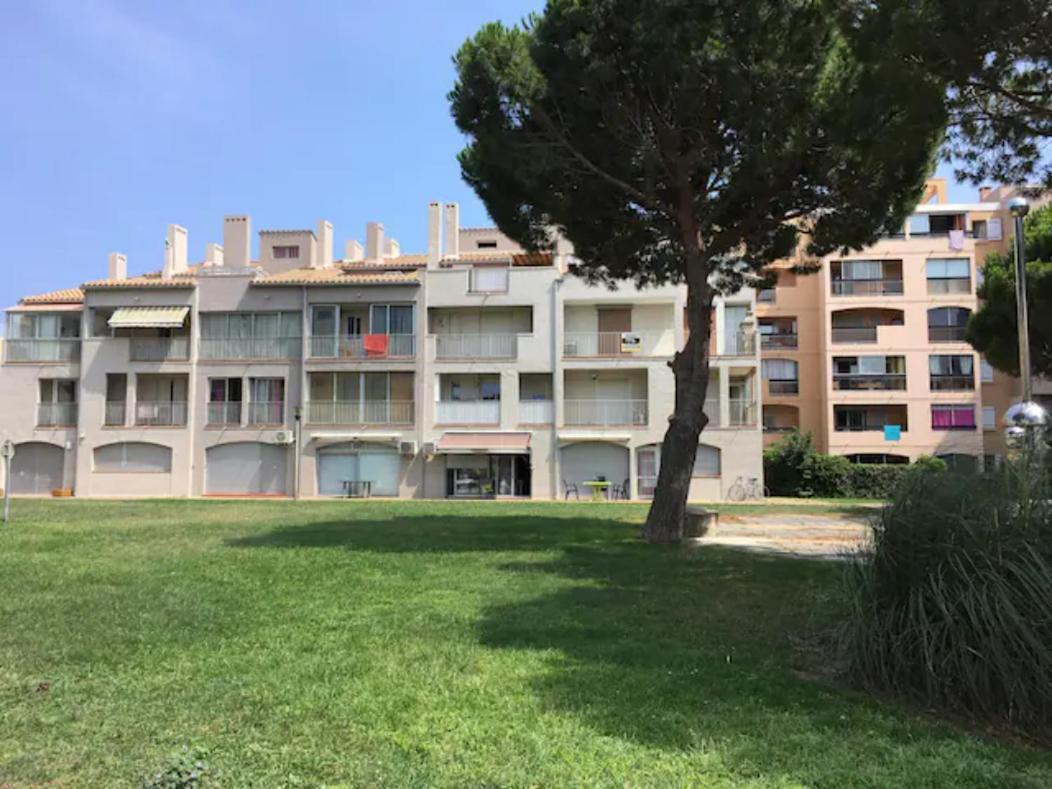 Appartement T2 Au Port De Canet-En-Roussillon - Proche De La Plage Et De L'Aquarium Oniria المظهر الخارجي الصورة